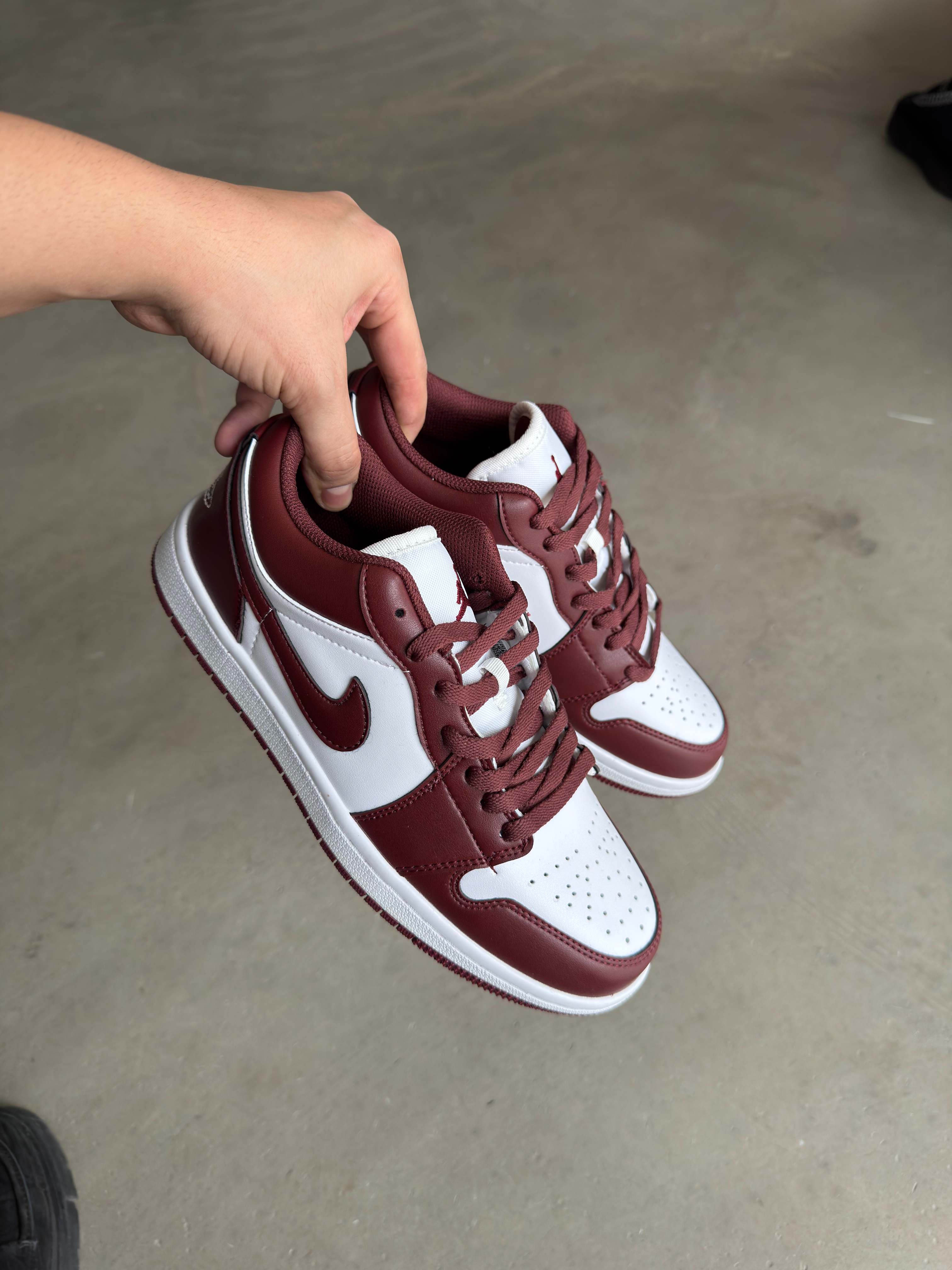 Nike Air Jordan bordo beyaz