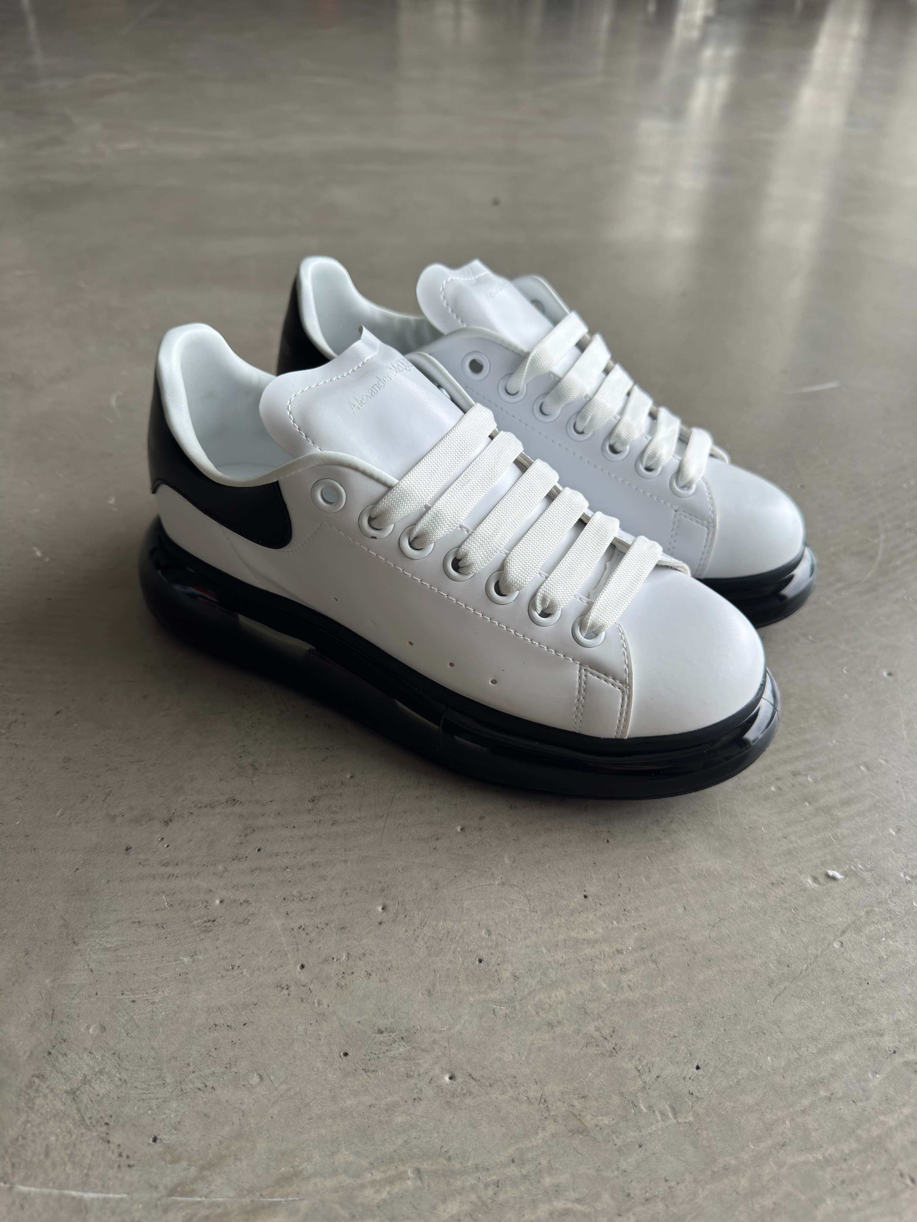 Alexander McQueen Siyah Beyaz Jel Taban