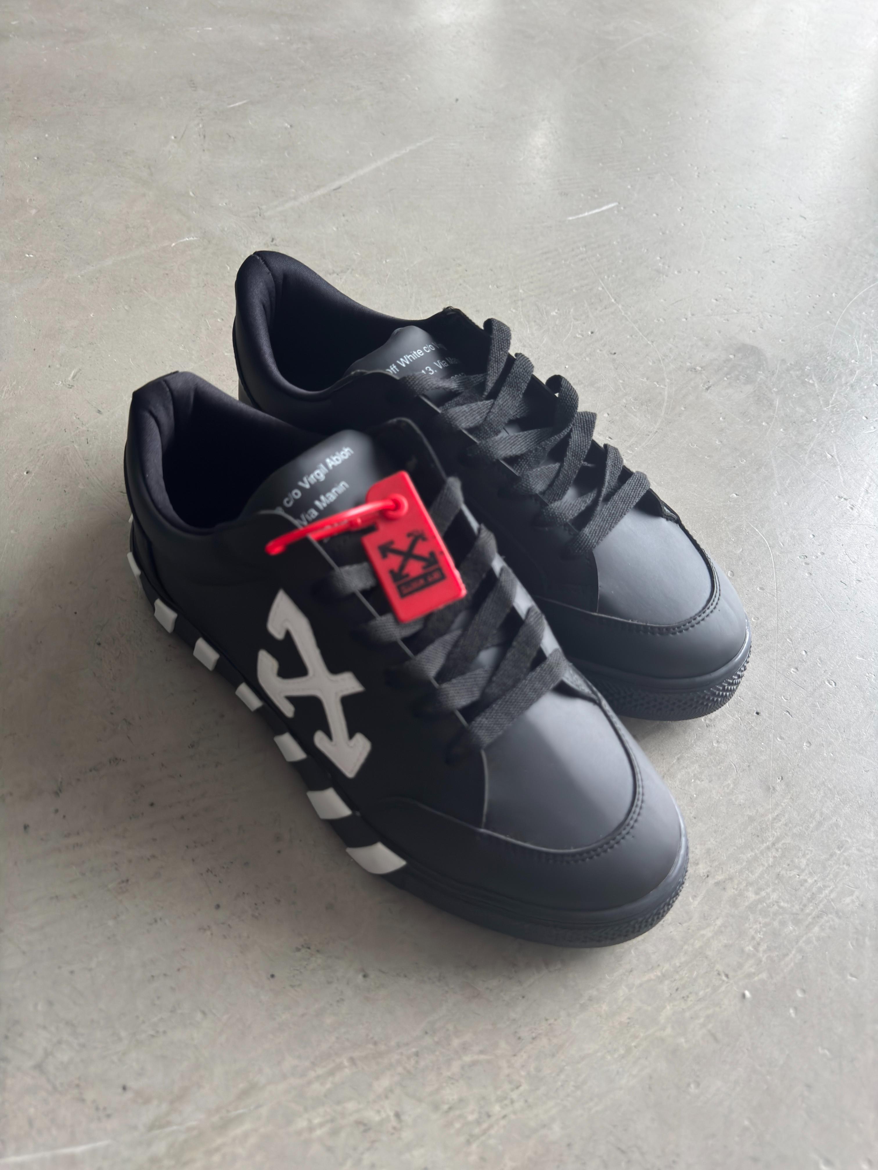 OFF-WHITE Vulc Low BLACK