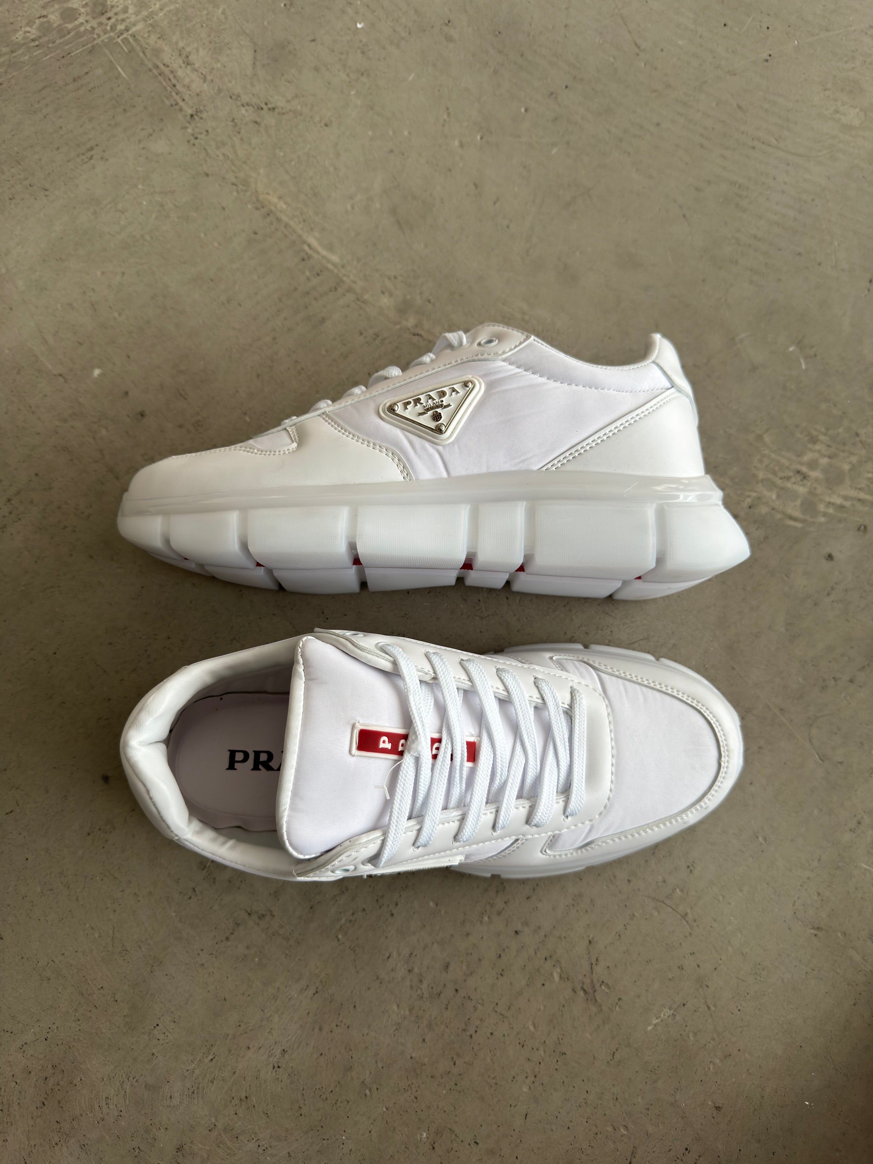 PRADA MİLANO BEYAZ