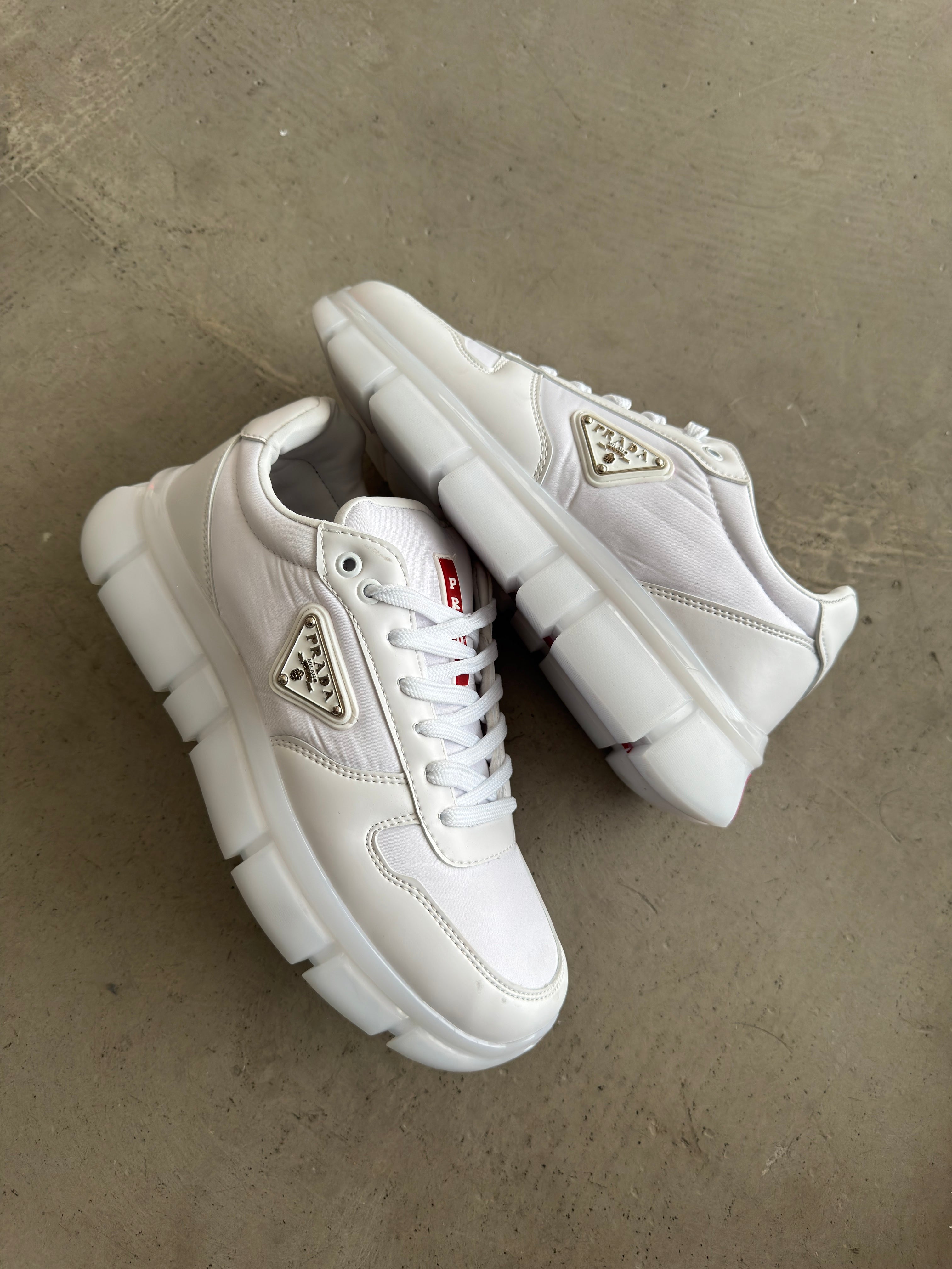 PRADA MİLANO BEYAZ