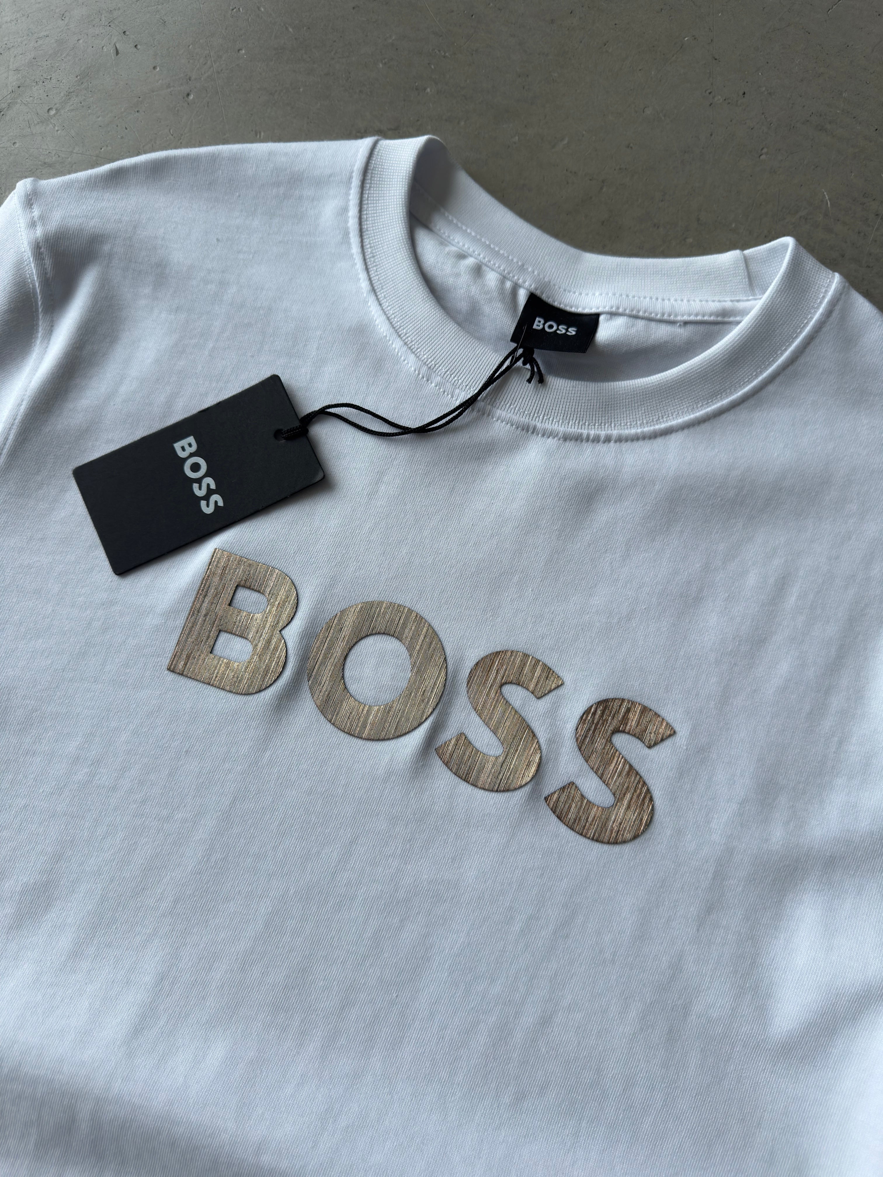 Boss Geçişli Beyaz tshirt (Premium)