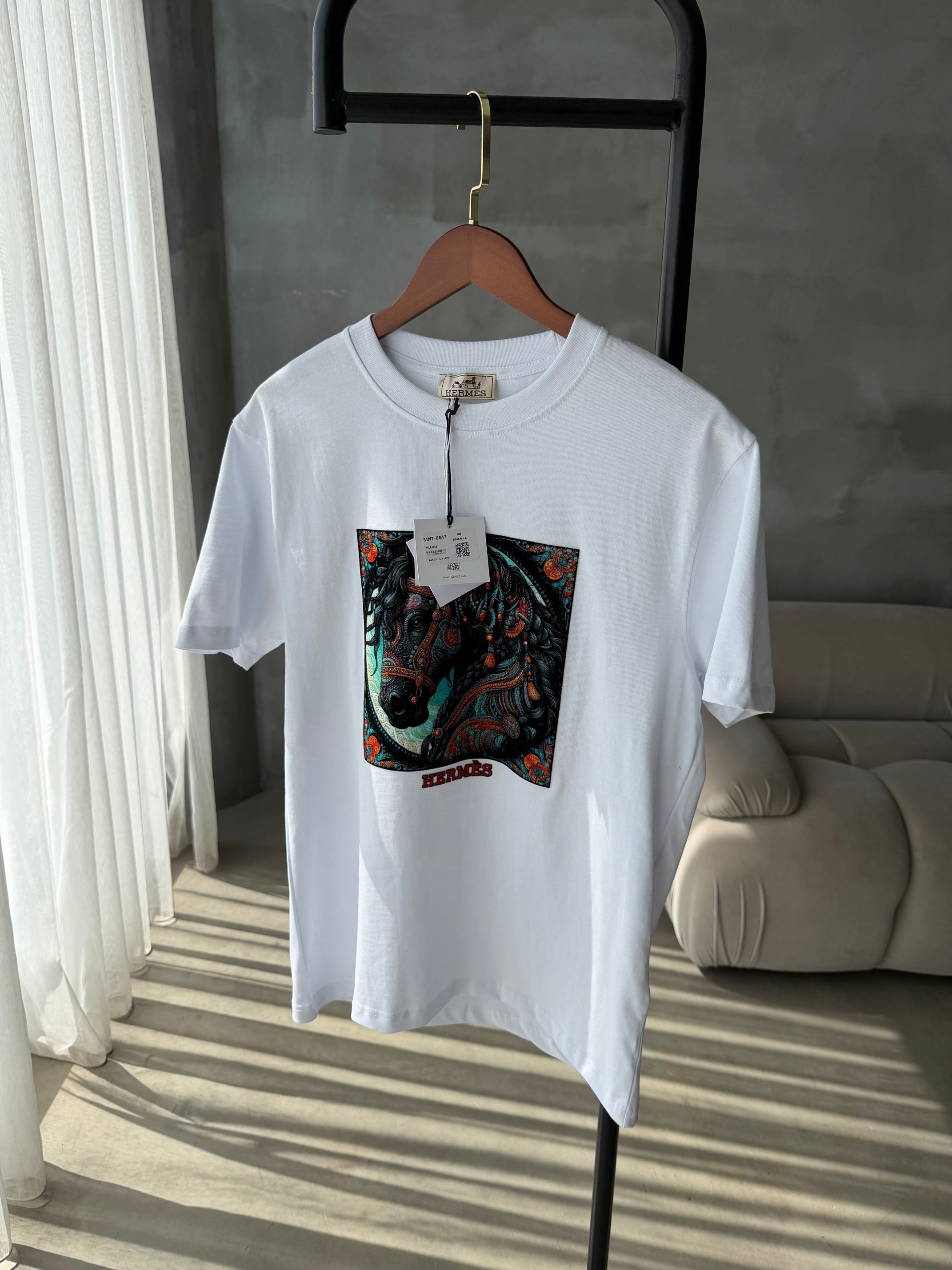 Hermes Beyaz Figür Tshirt (premium)