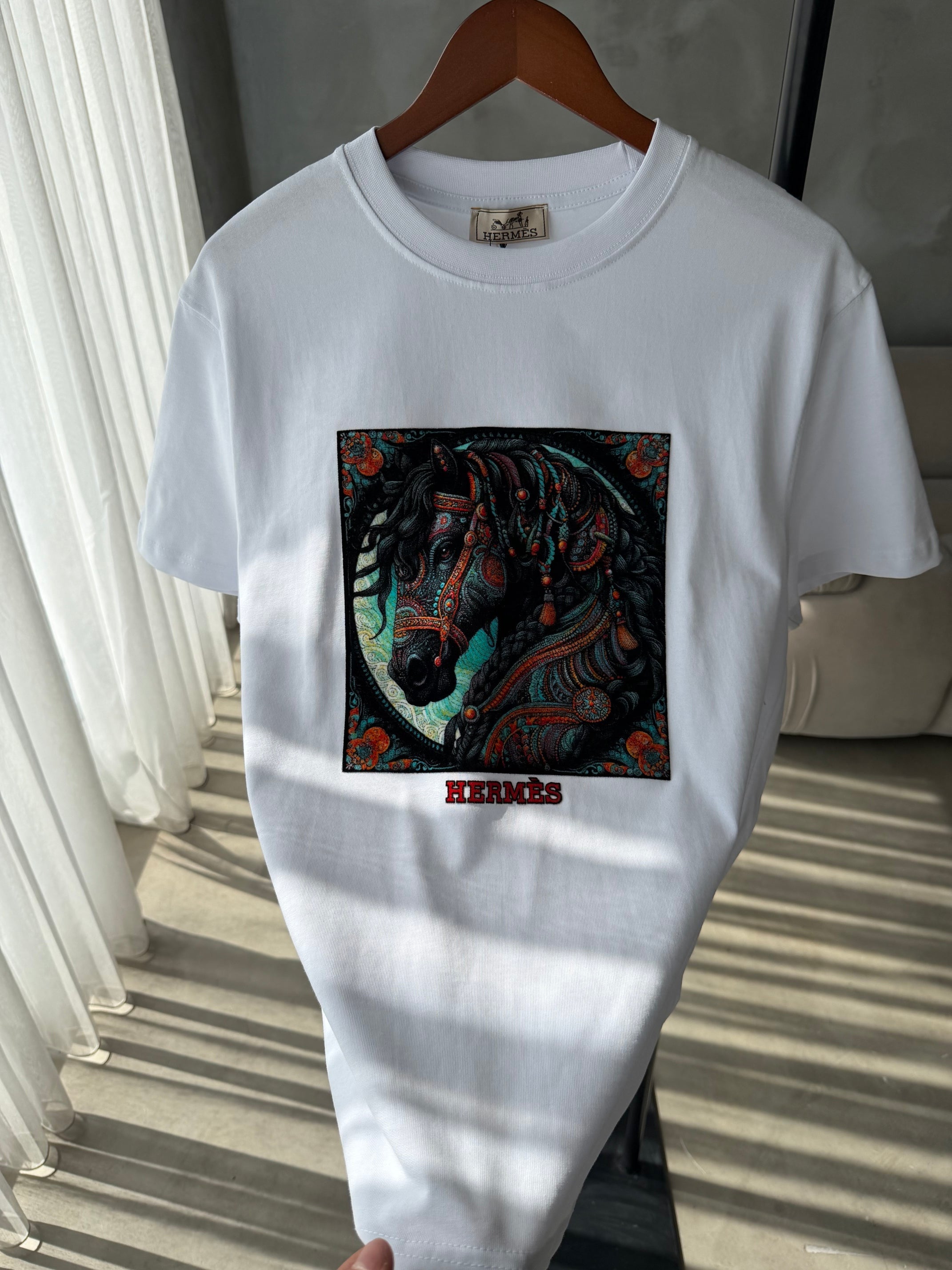 Hermes Beyaz Figür Tshirt (premium)