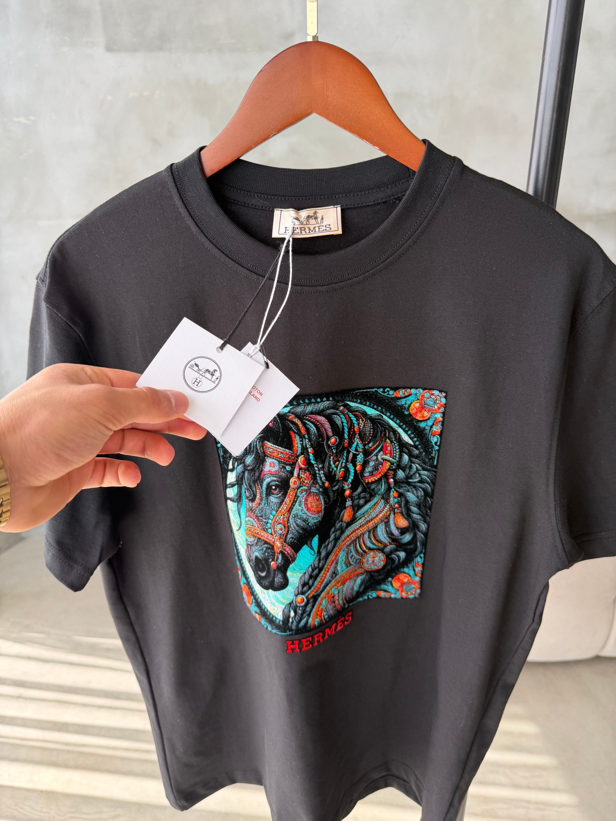 Hermes Siyah Figür Tshirt (premium)