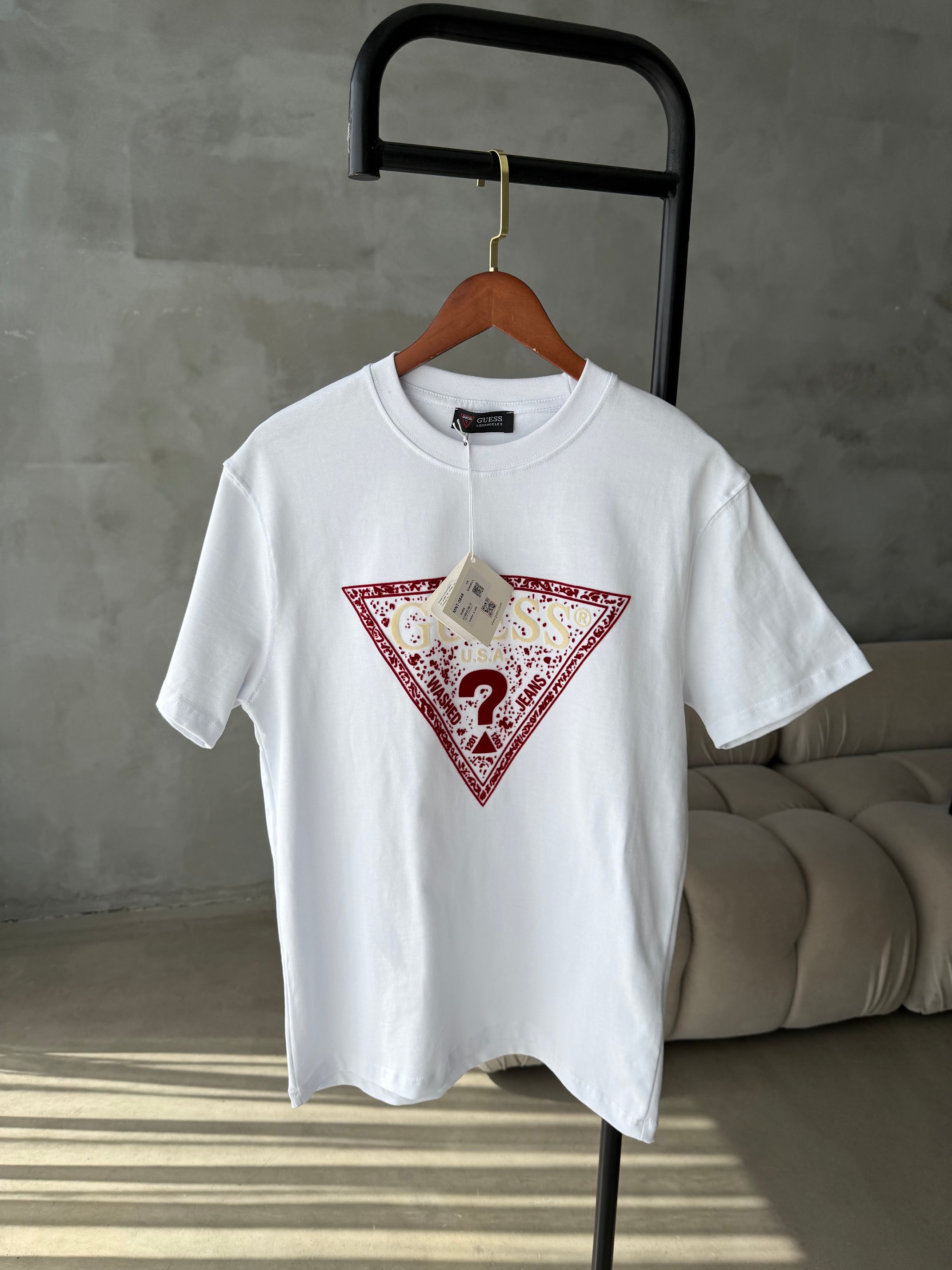 Gues Beyaz Kırmızı Logo Tshirt (premium)