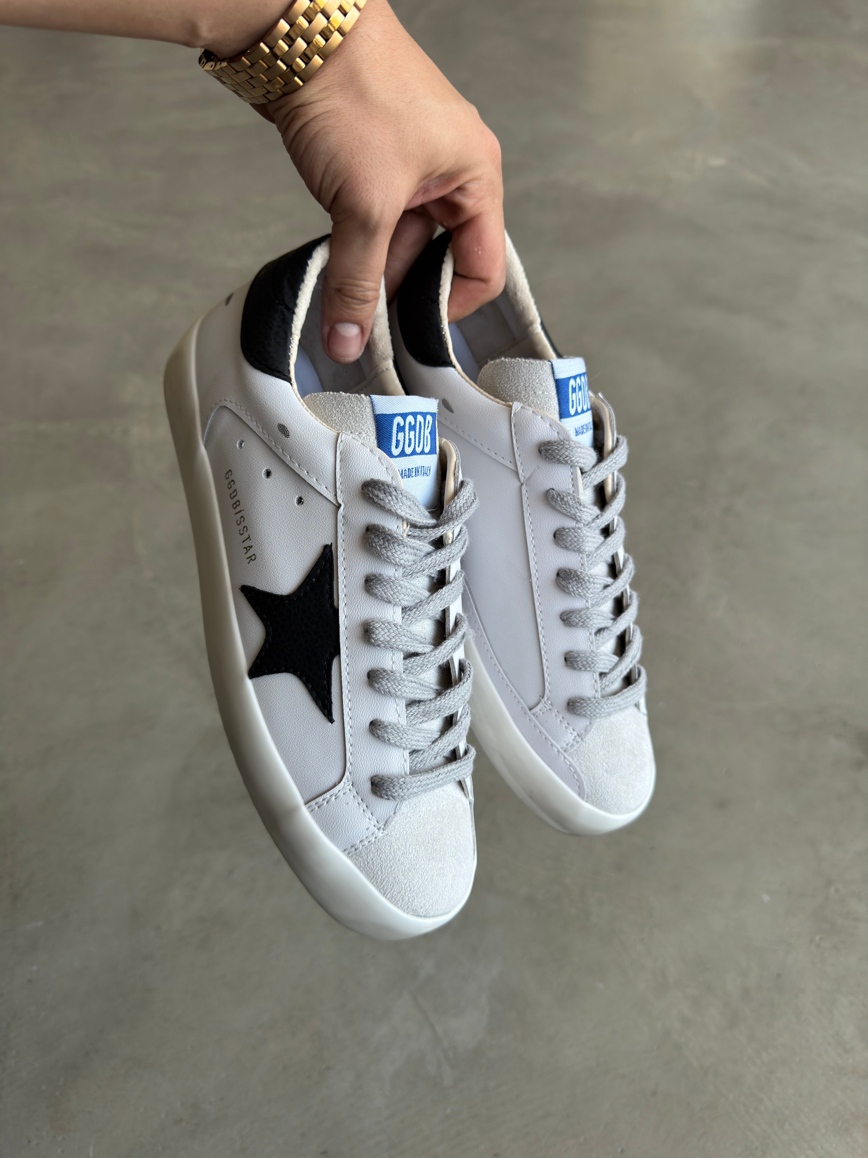 Golden Goose Beyaz Siyah Detay