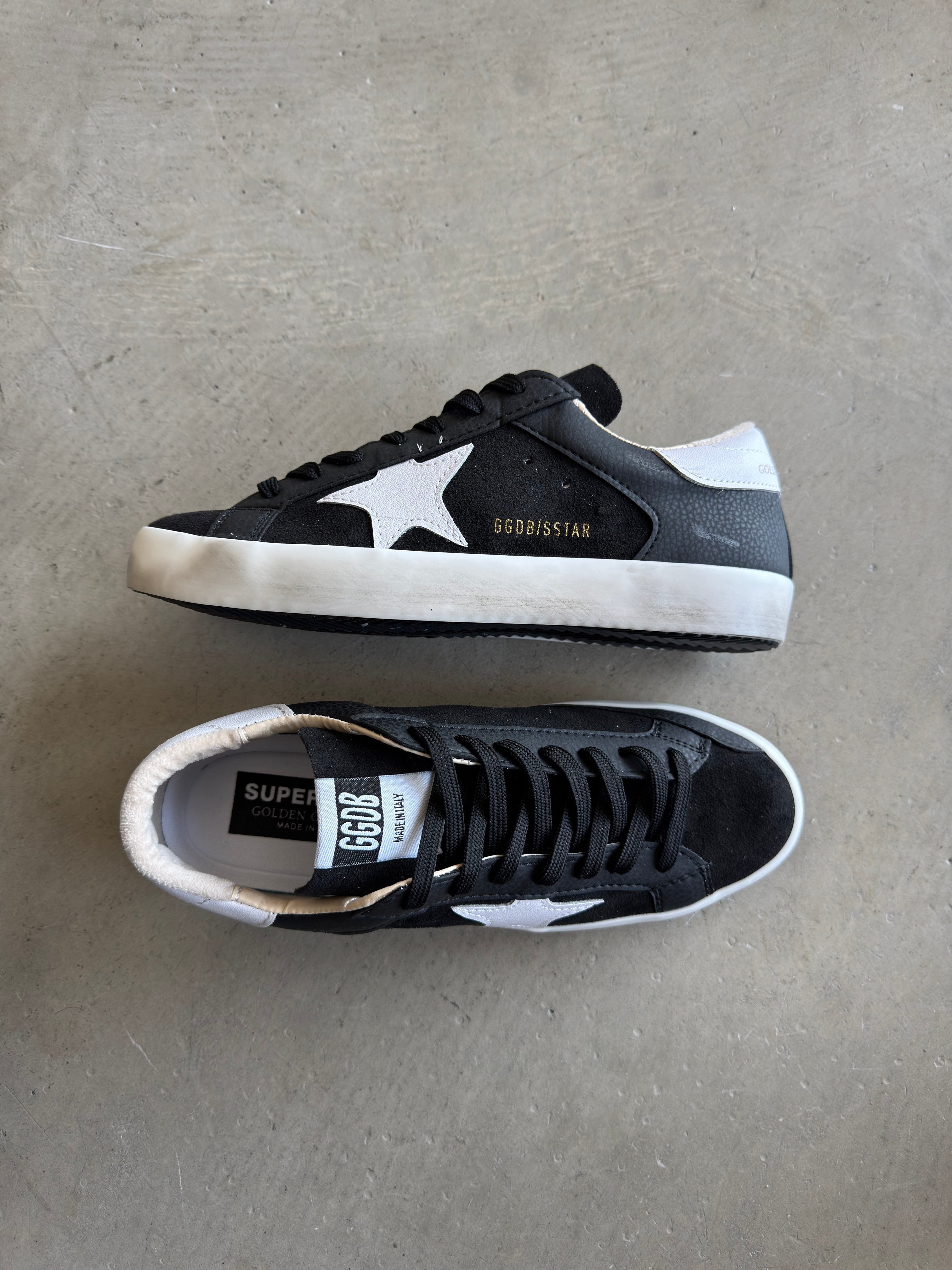 Golden Goose Siyah Beyaz Detay