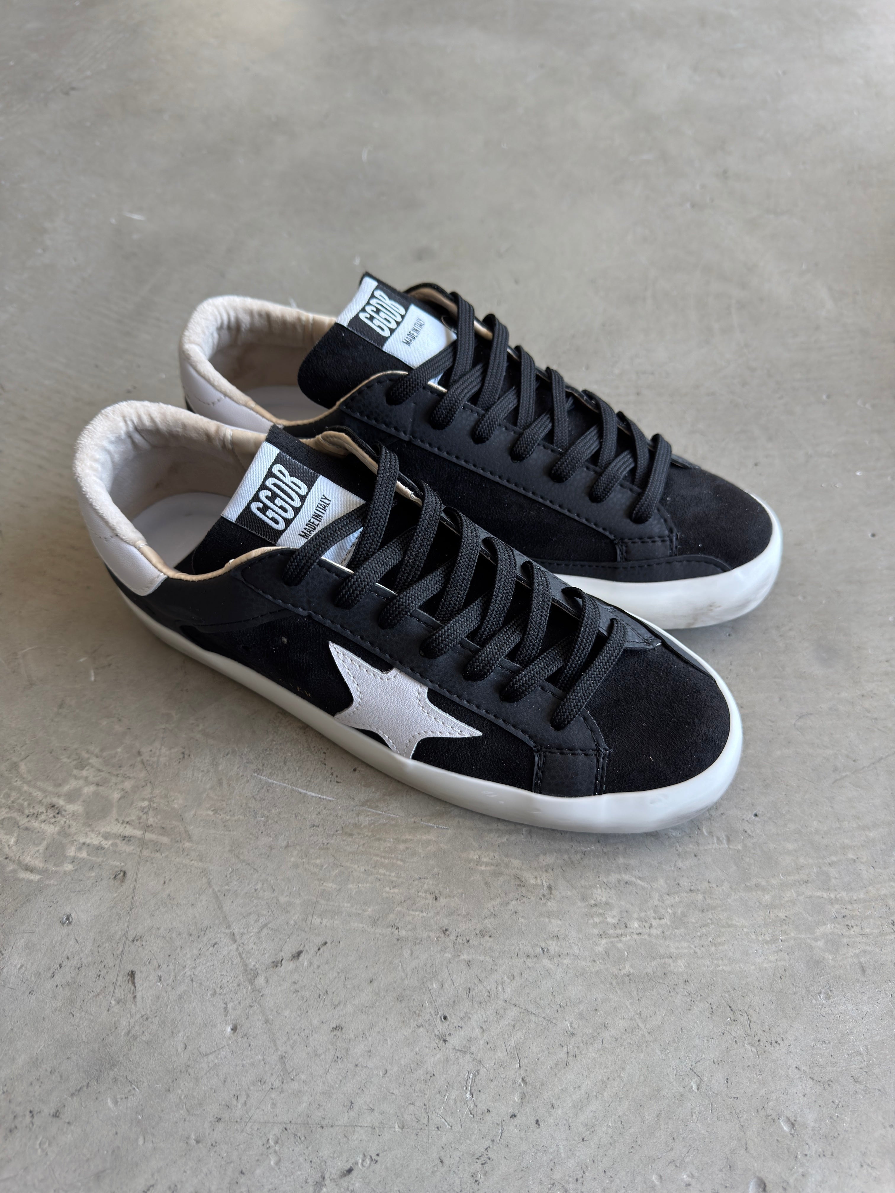 Golden Goose Siyah Beyaz Detay