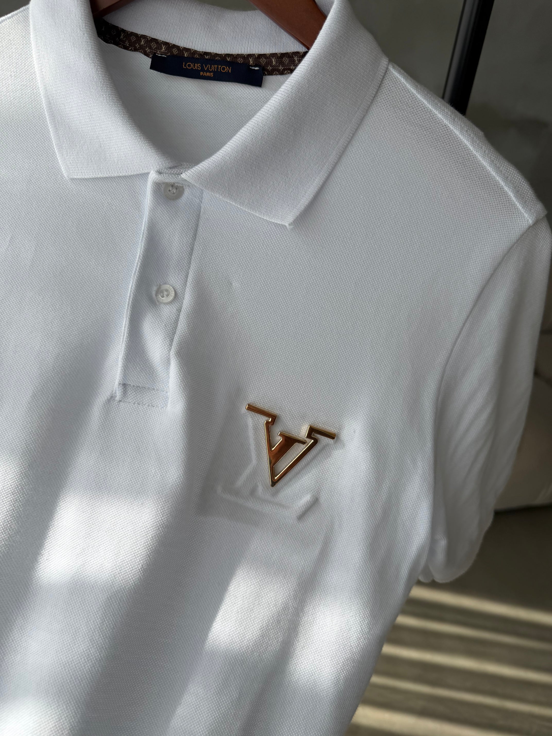 LV Polo Yaka Beyaz Tshirt (premium)