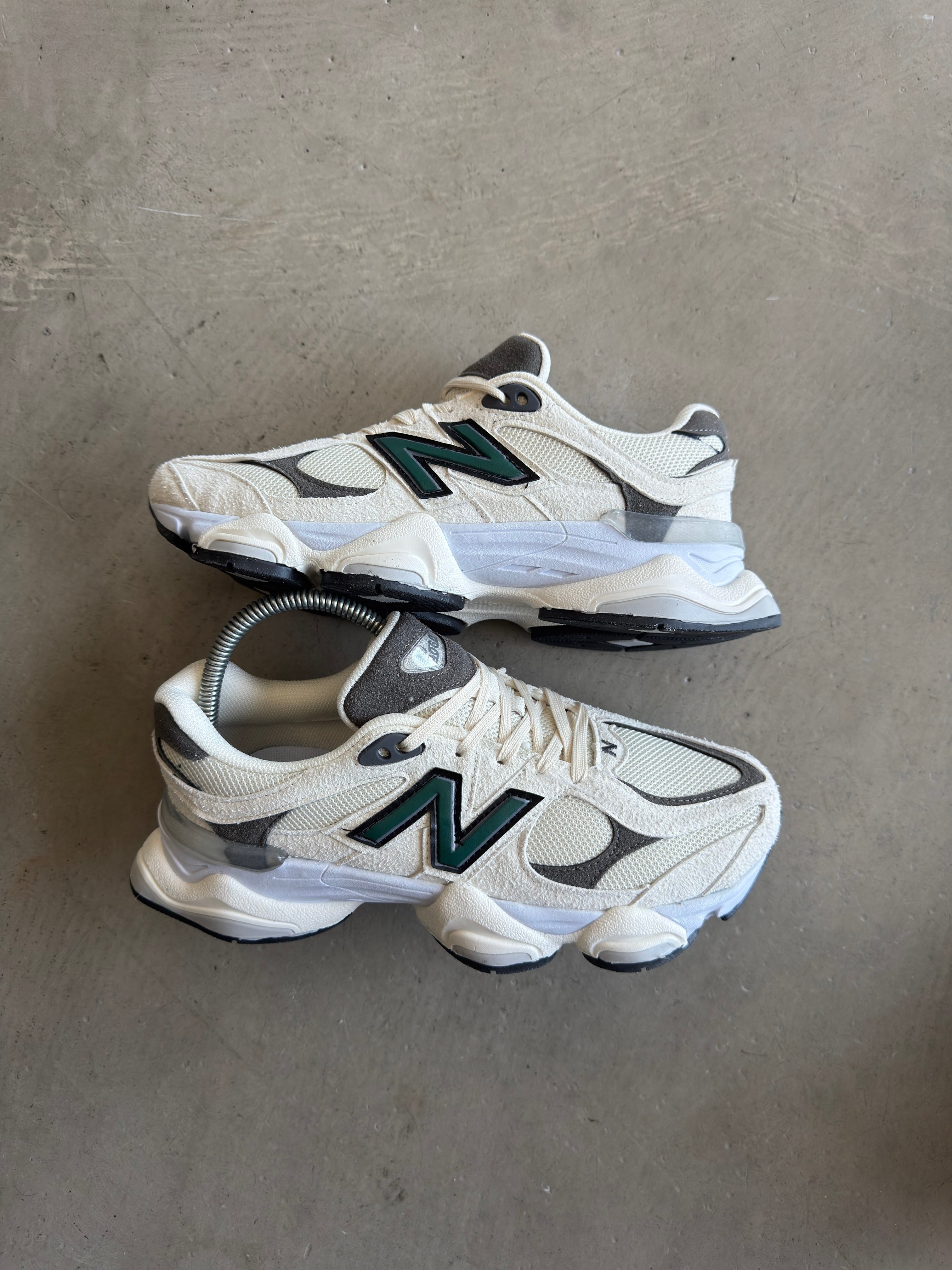 New Balance 9060 Krem Yeşil Detay