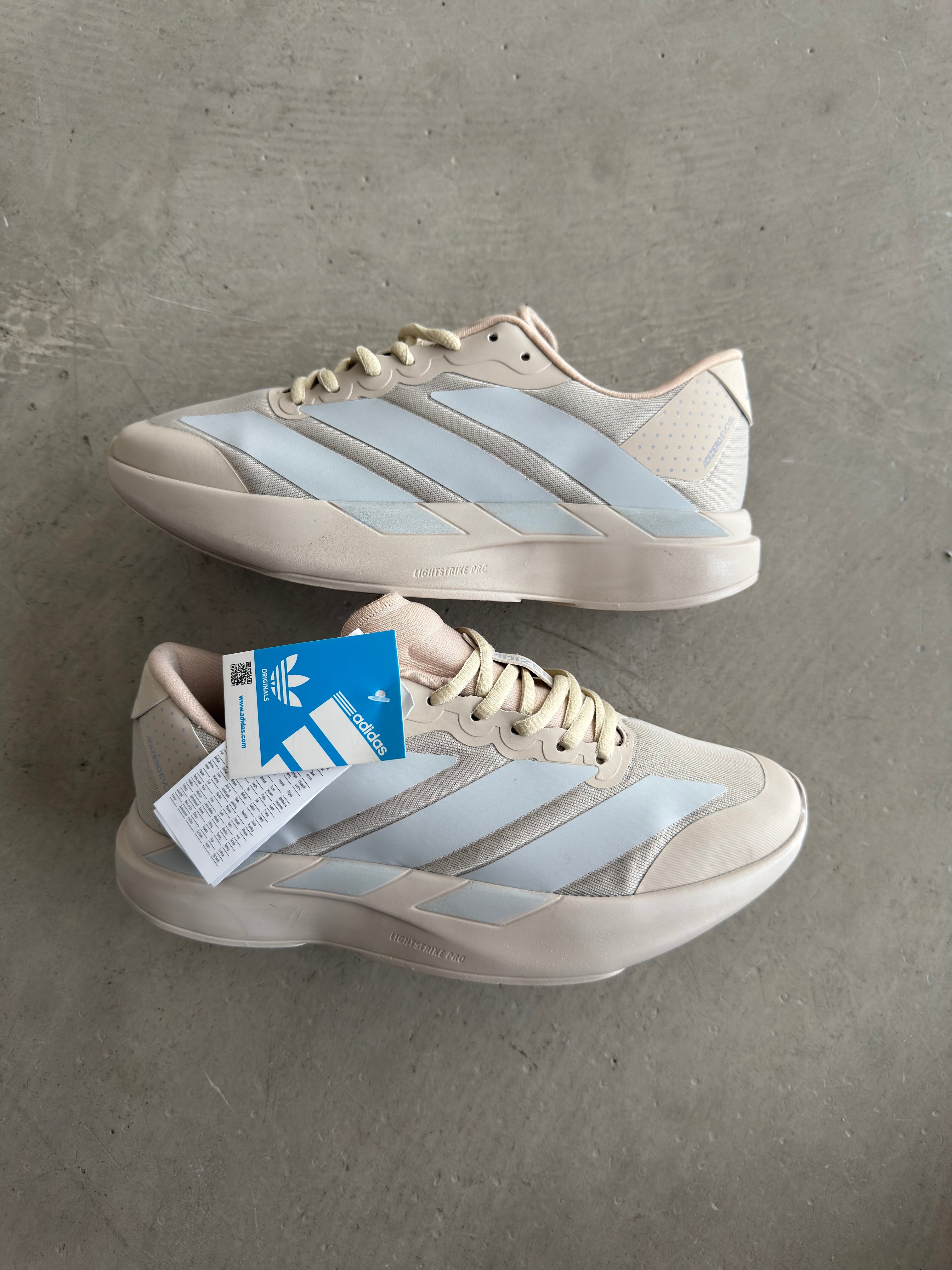 Adizero Bej Reflektörlü