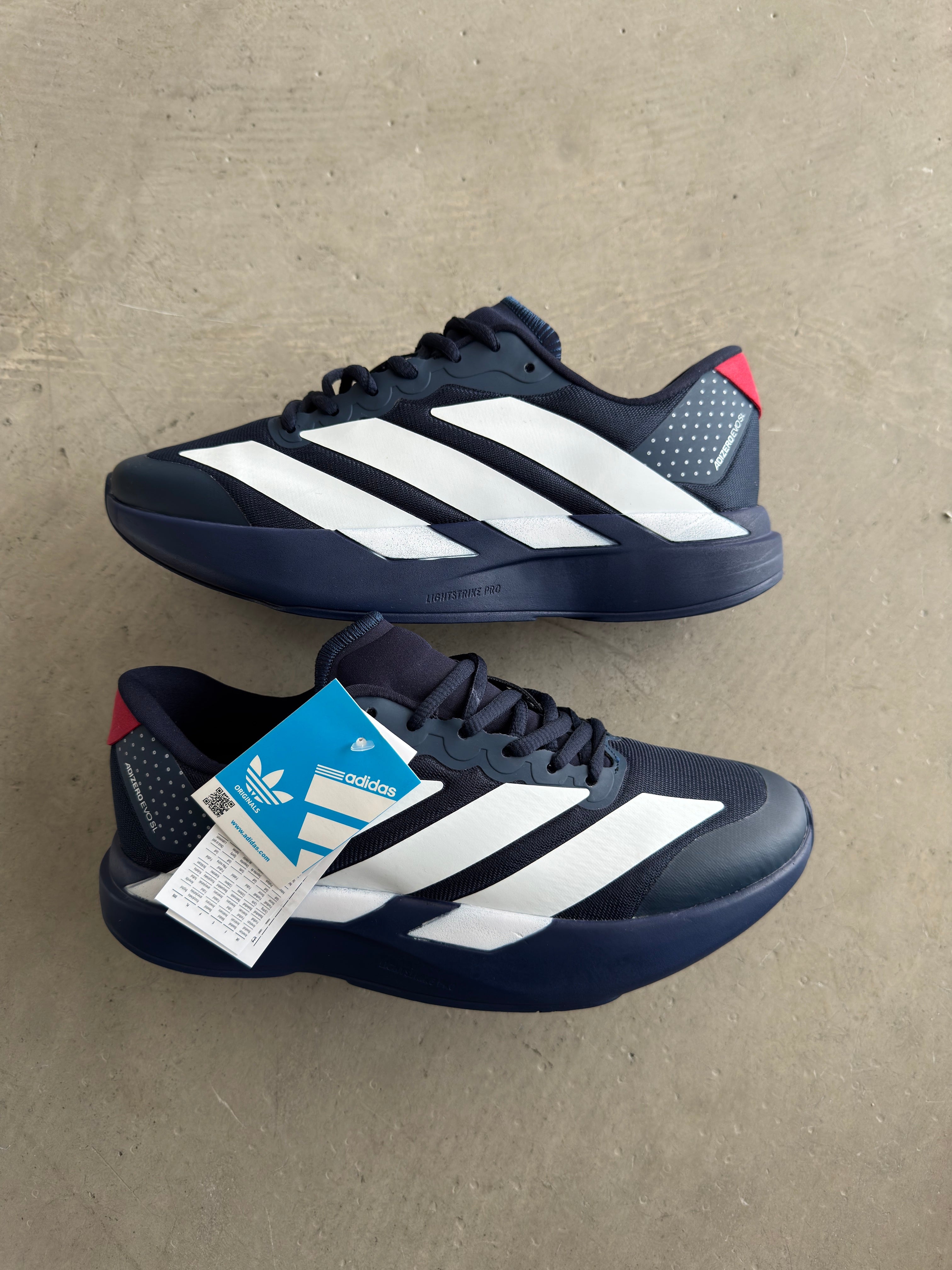Adizero Lacivert Beyaz Çizgi