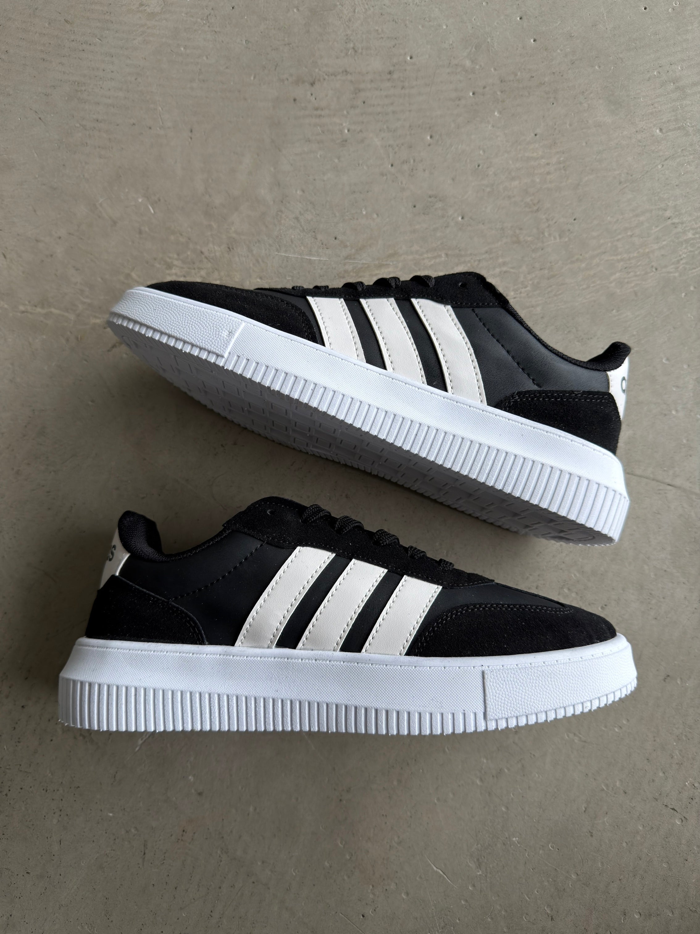 Adidas Siyah Beyaz Şerit Sneakers