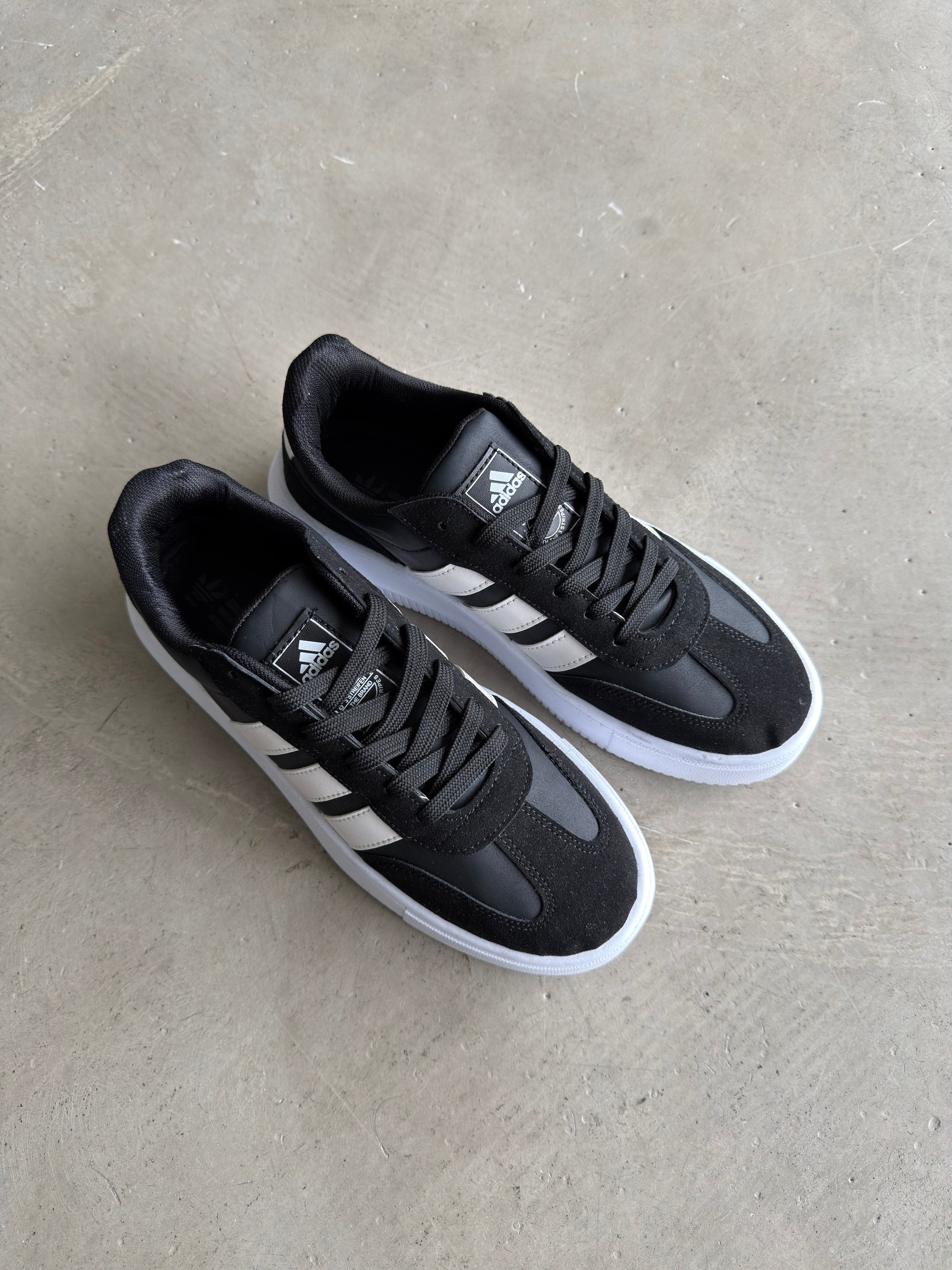 Adidas Siyah Beyaz Şerit Sneakers