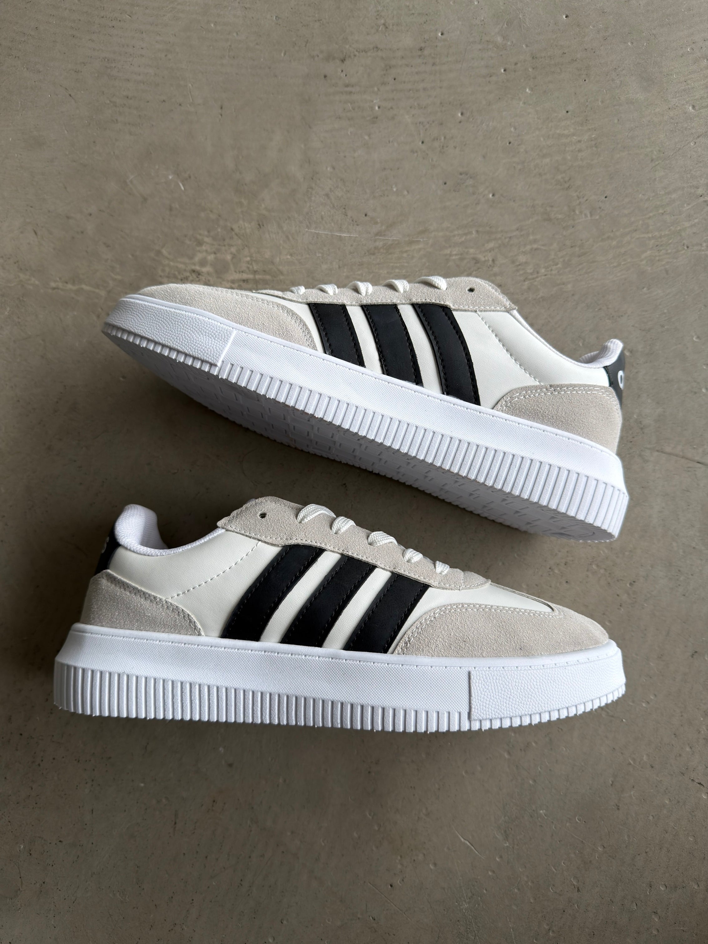 Adidas Bej Siyah Şerit Sneakers