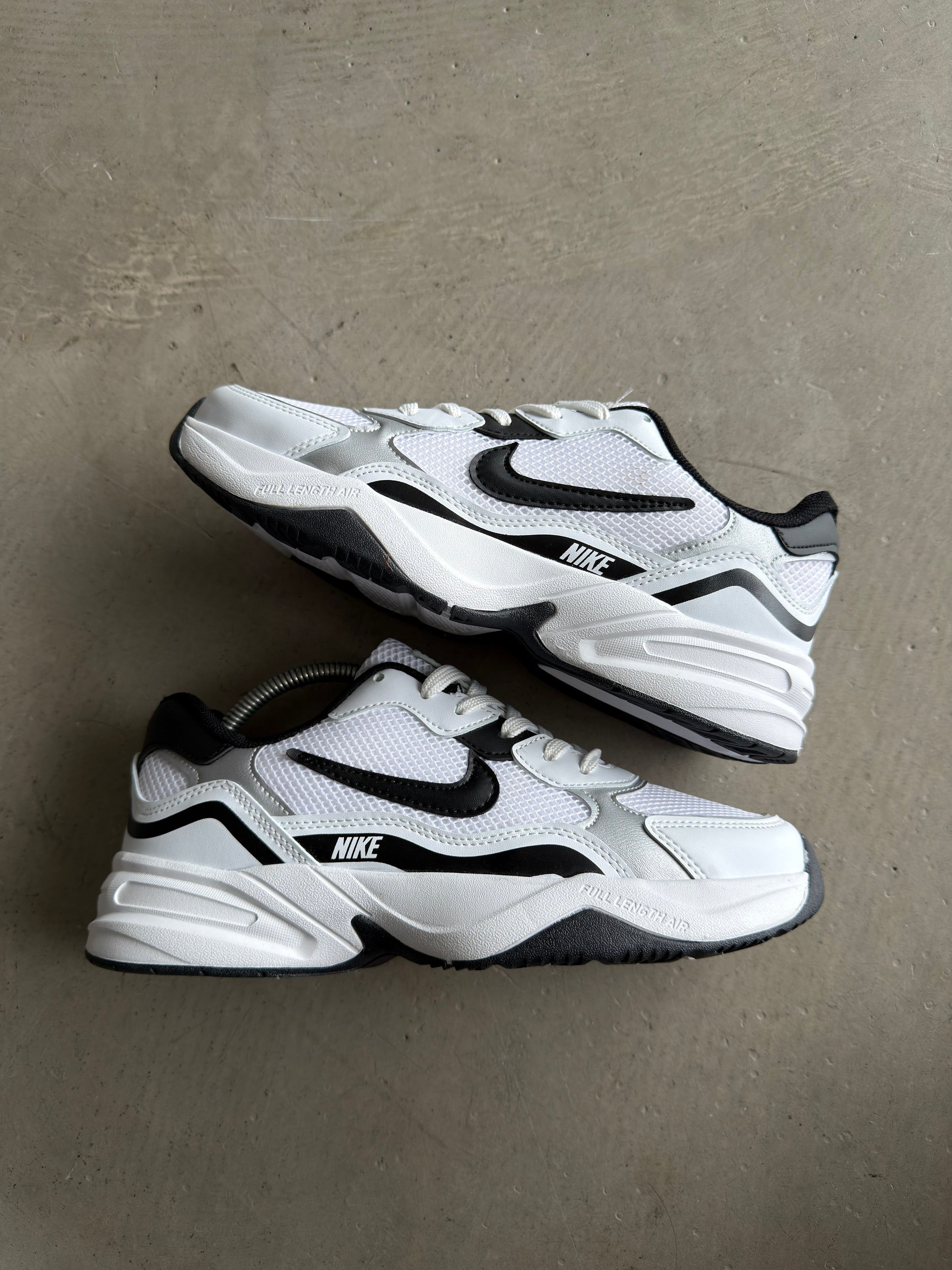 Nike Air Monarch Beyaz siyah