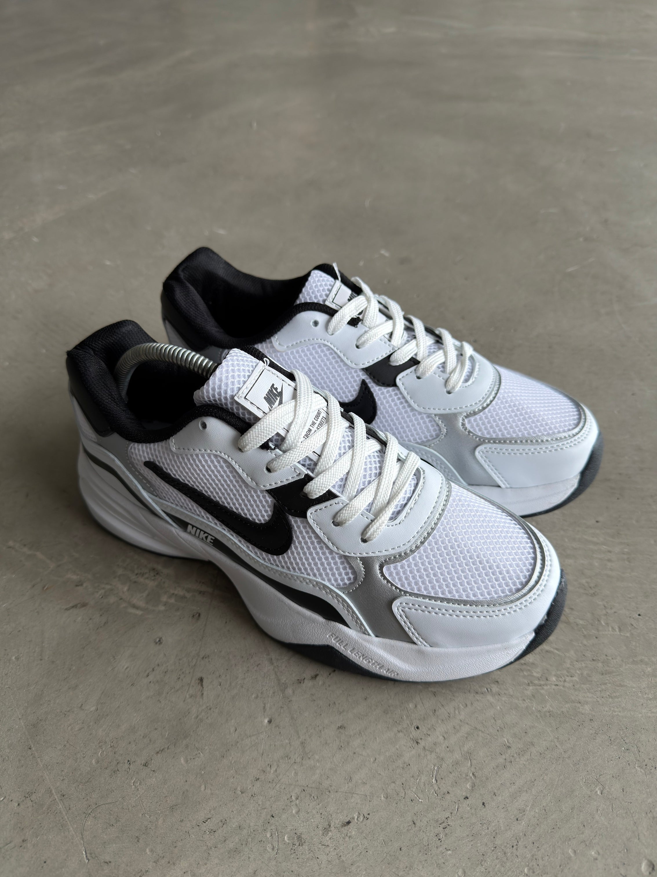 Nike Air Monarch Beyaz siyah
