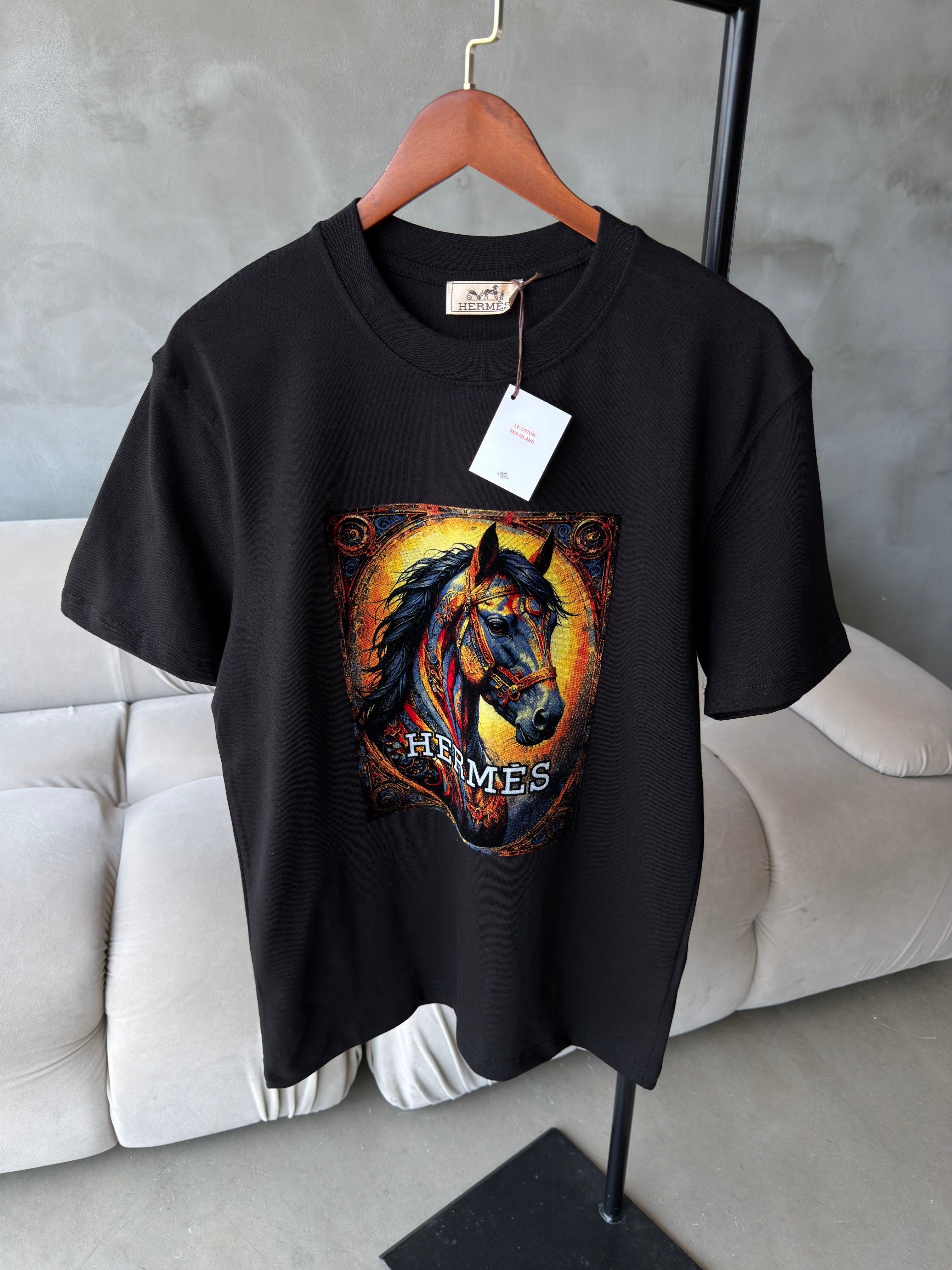 Hermes Siyah Figür Tshirt (premium)