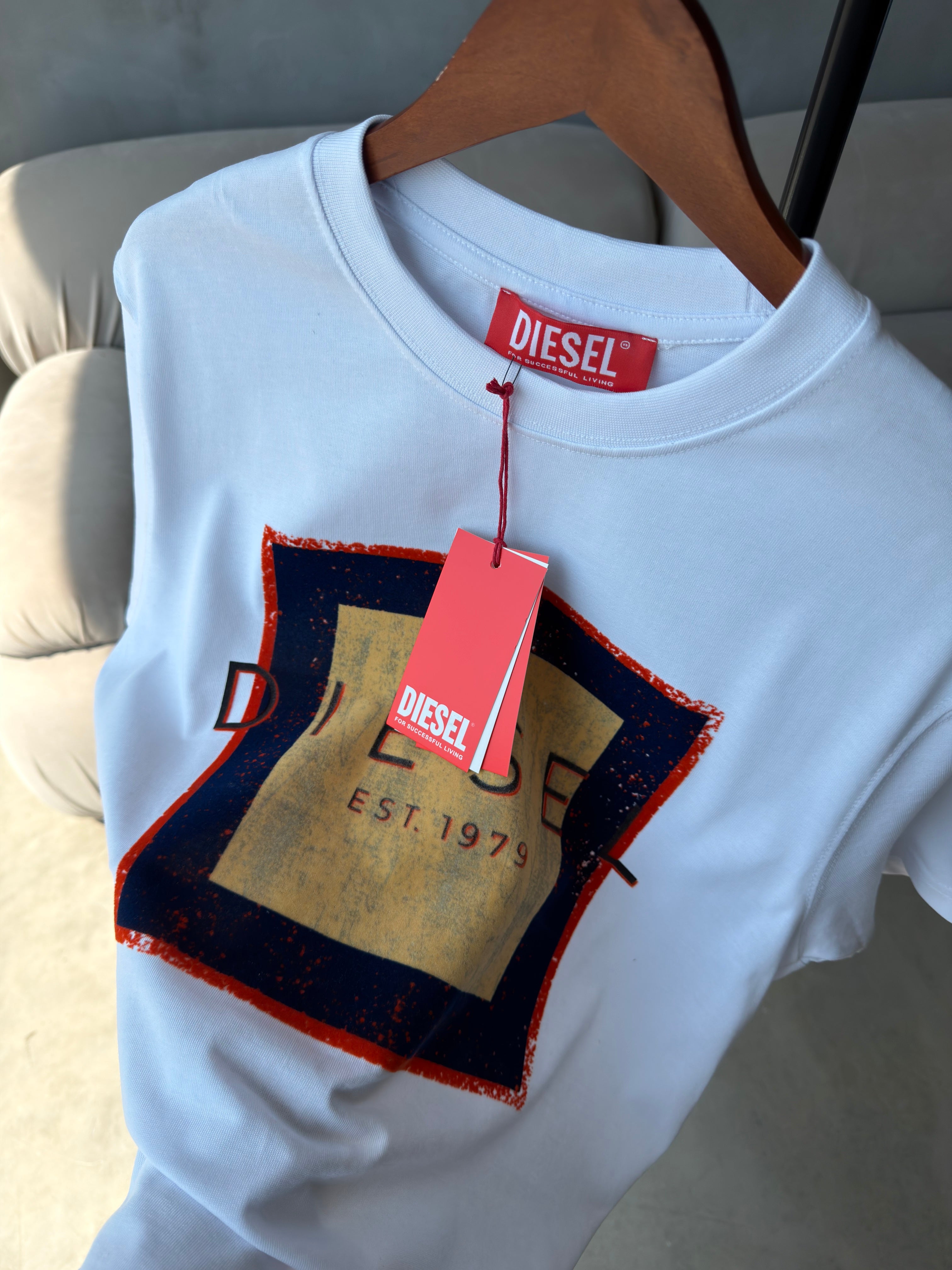 DİESEL BEYAZ LOGO  T-SHIRT