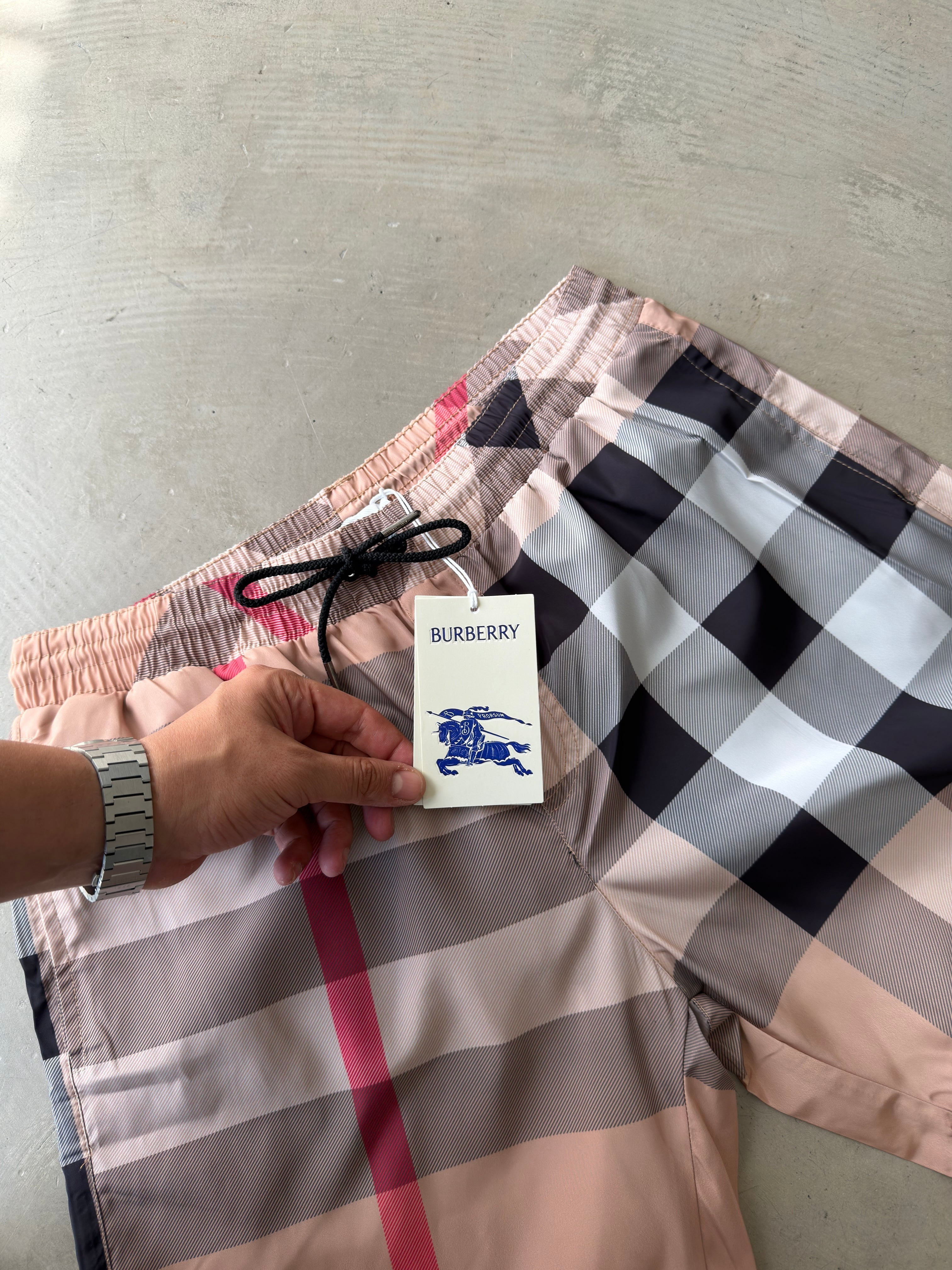BURBERRY KREM DENİZ ŞORT [İTHAL]