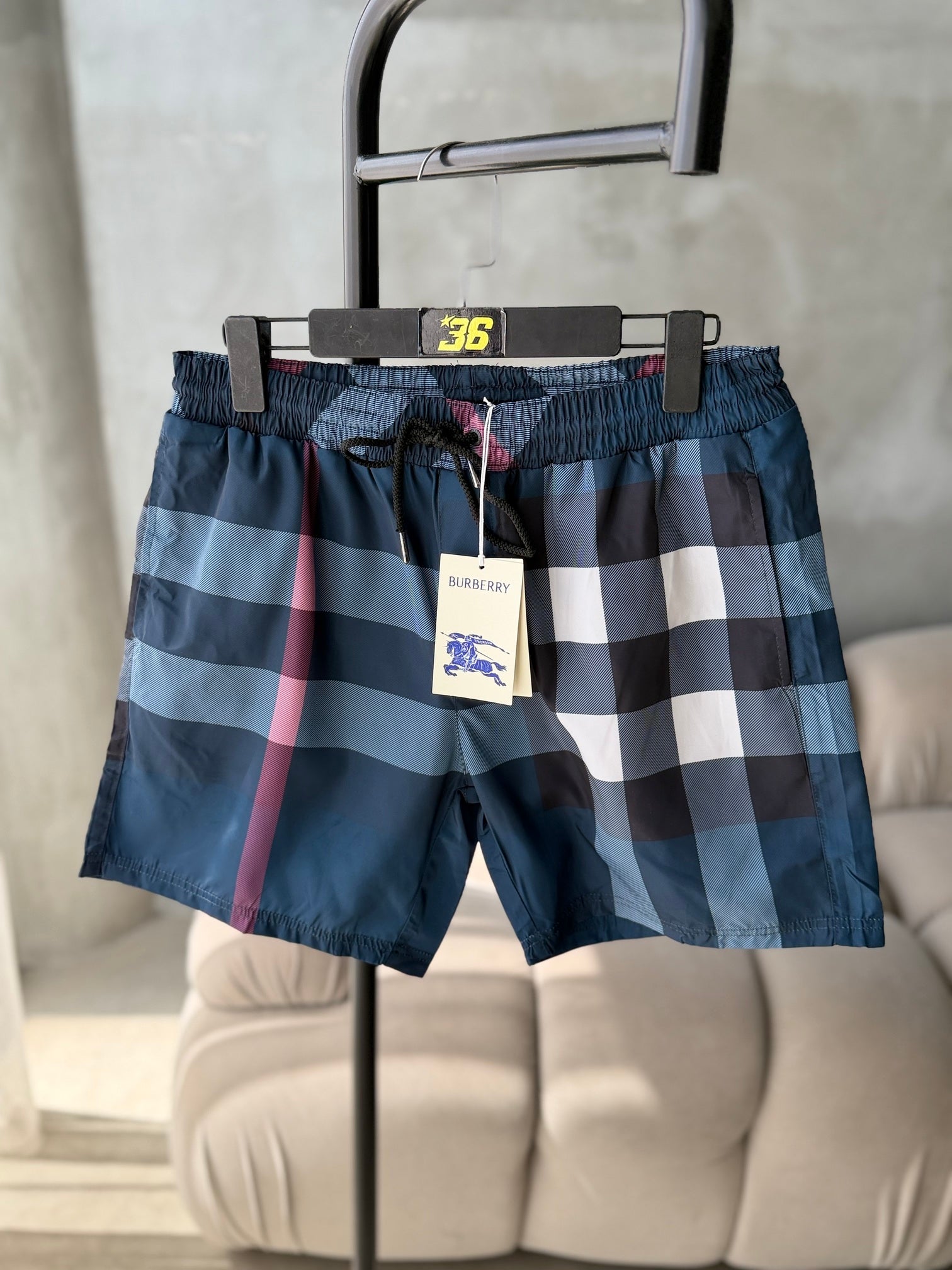 BURBERRY LACİVERT DENİZ ŞORT [İTHAL]