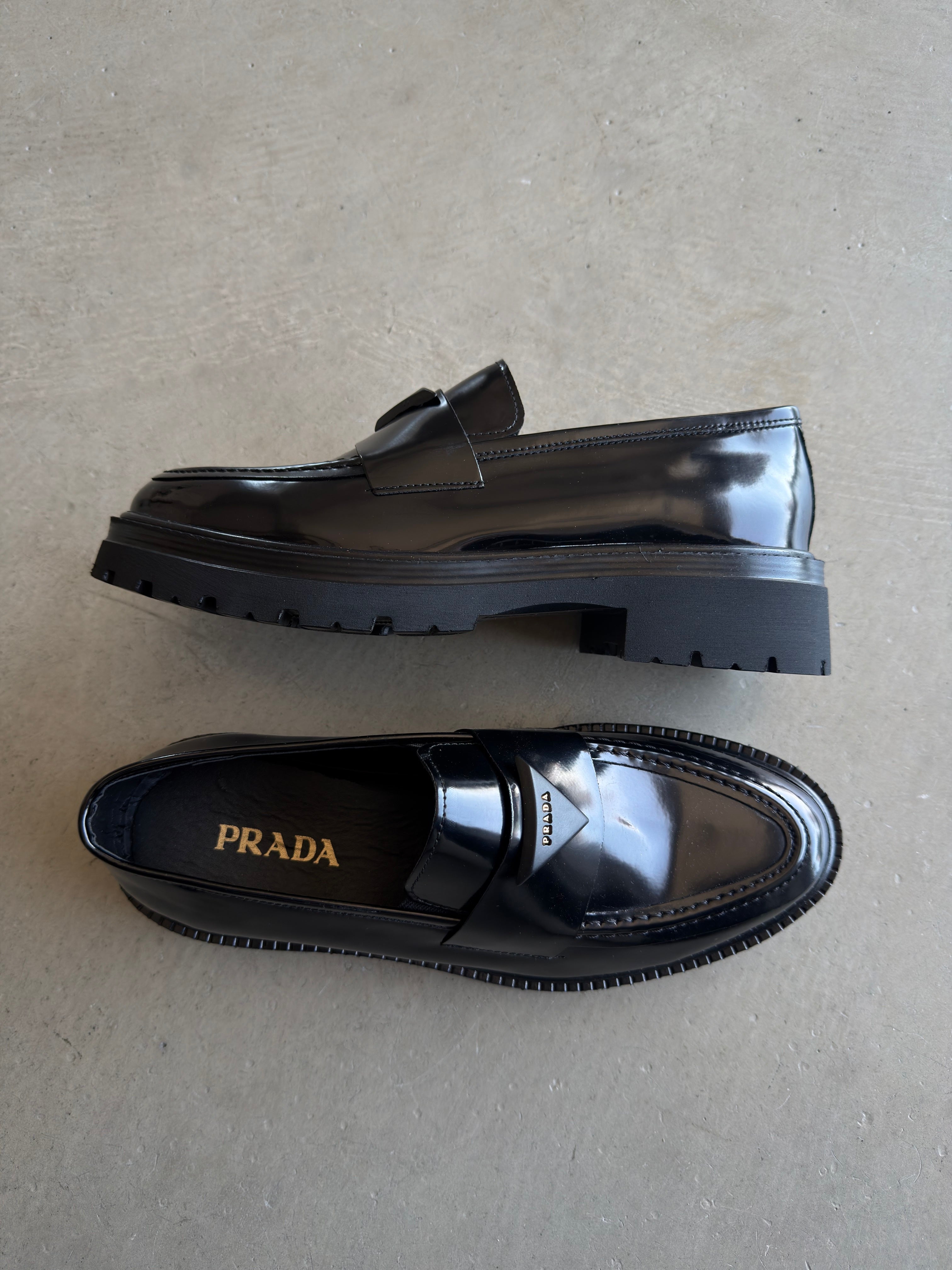 Prada Siyah Gümüş Arma Kundura (İTHAL)