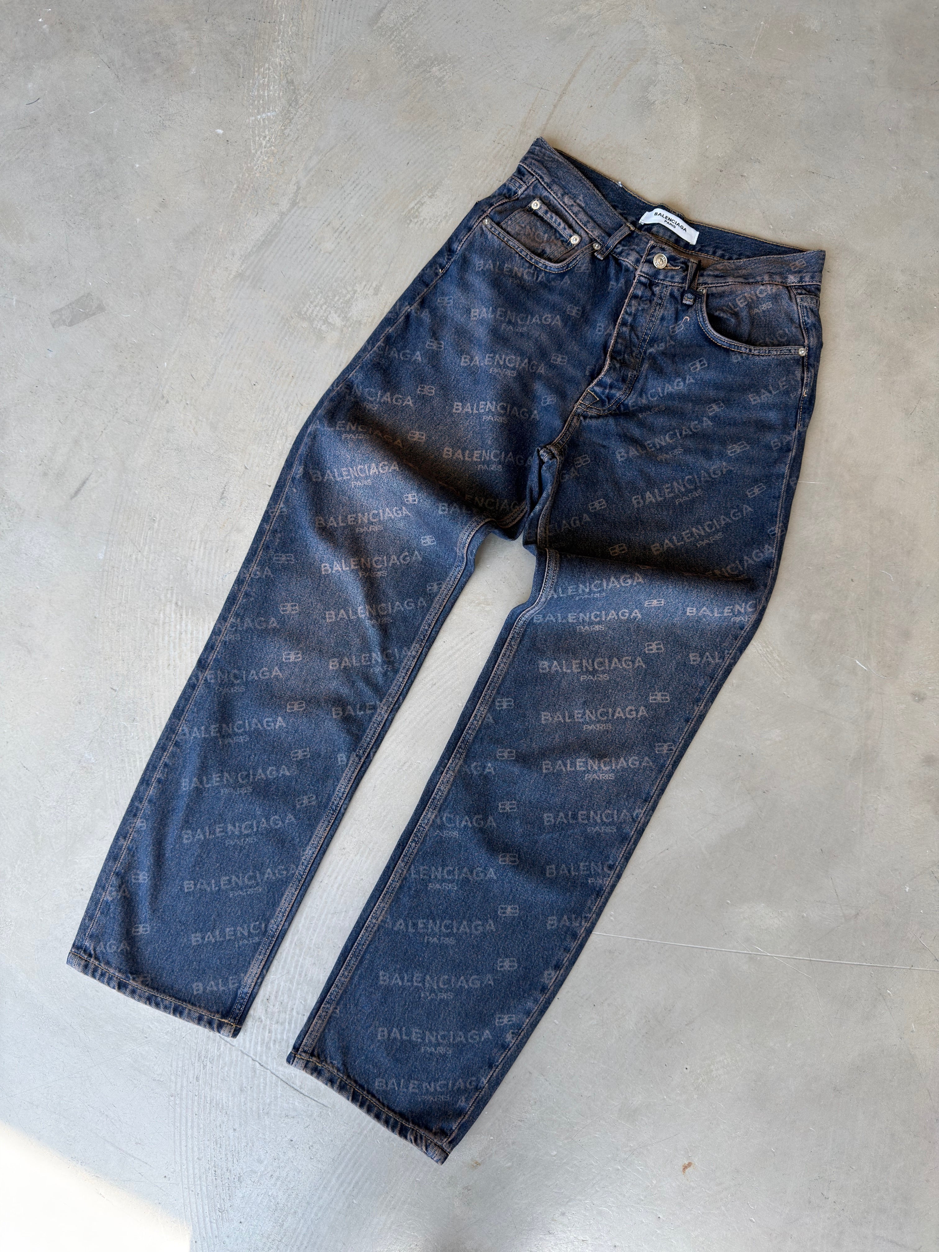 Balenciaga Vintage Yıkamalı Desenli Kot Pantolon