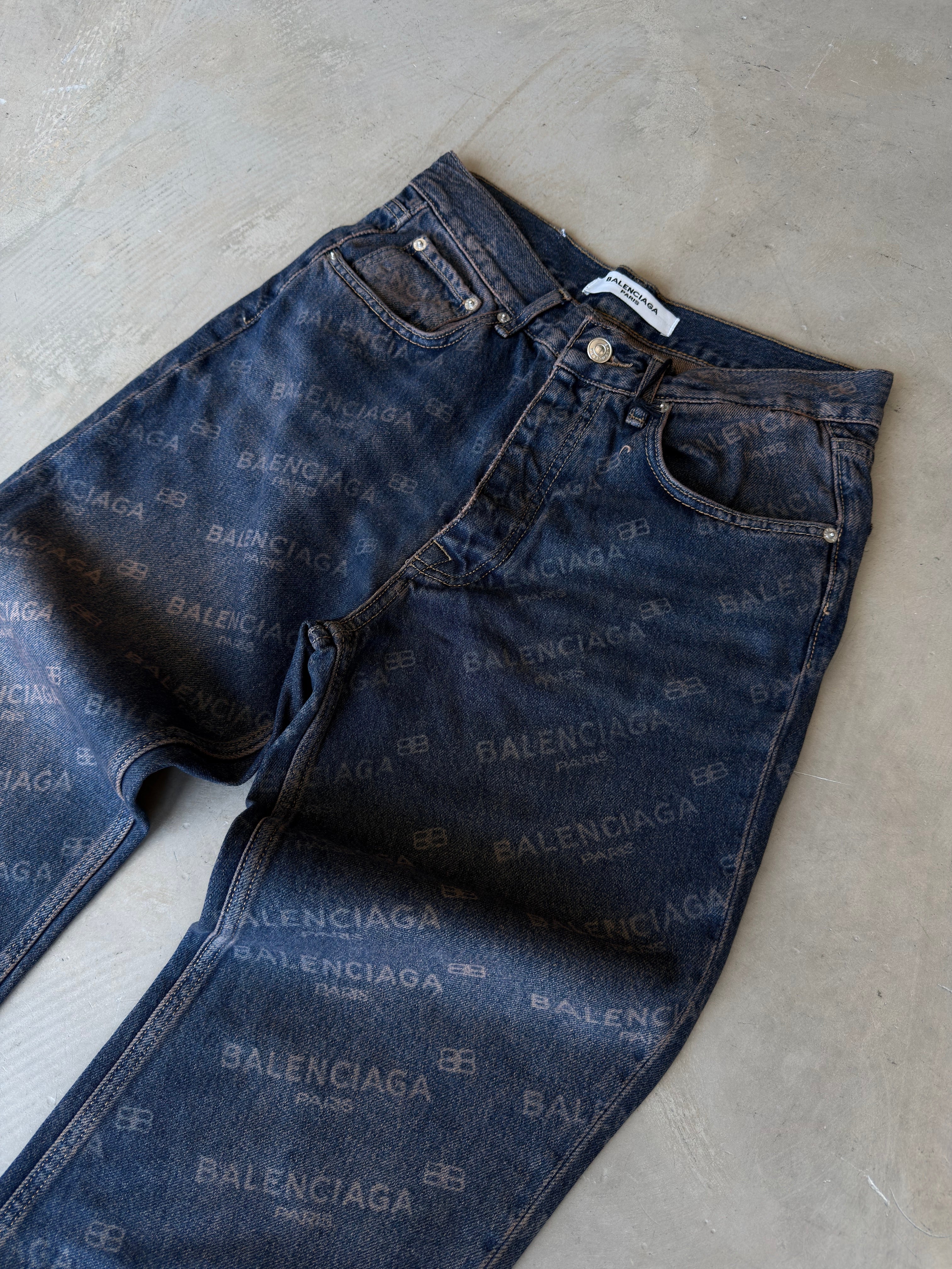 Balenciaga Vintage Yıkamalı Desenli Kot Pantolon