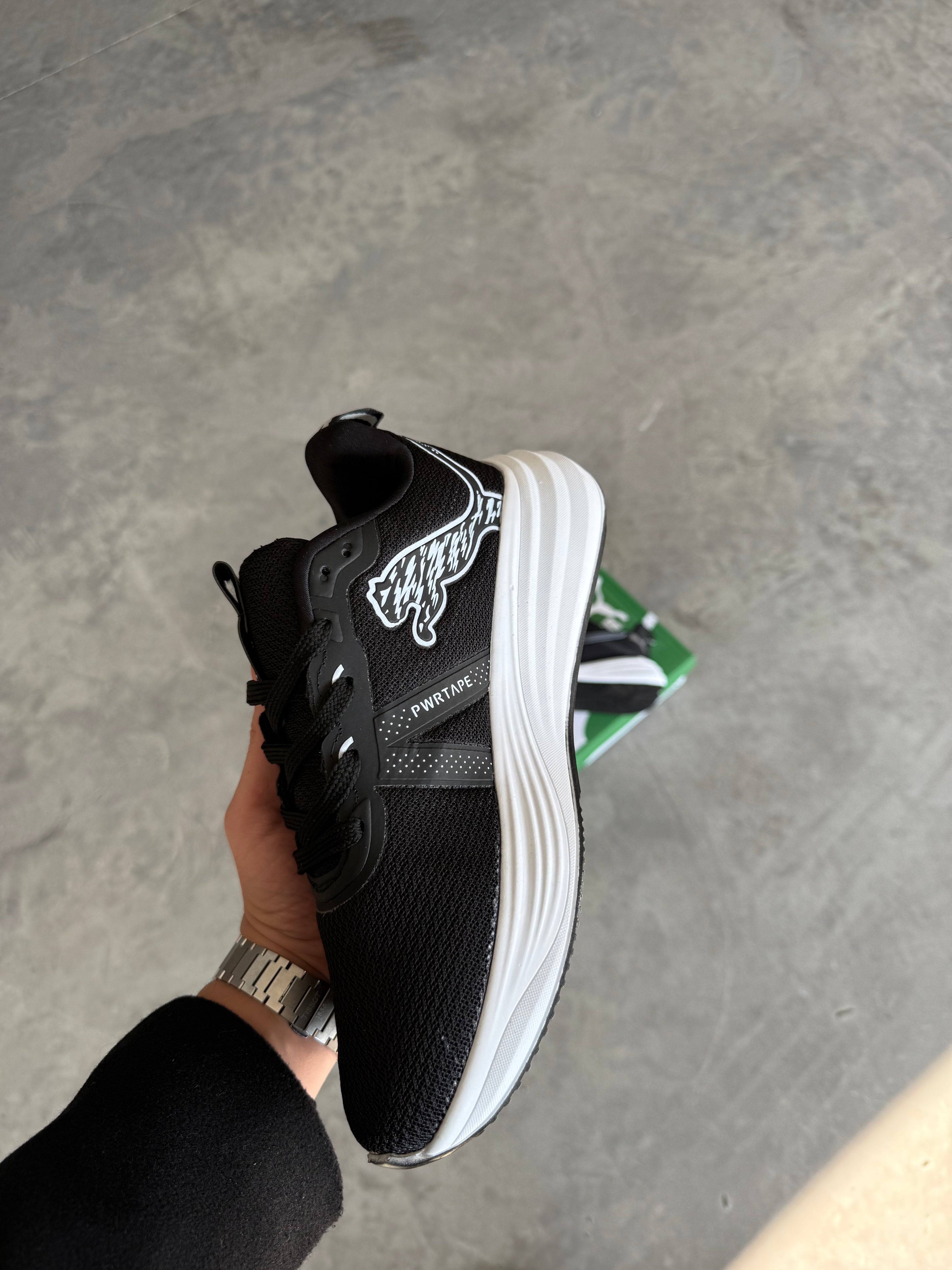 Puma Siyah